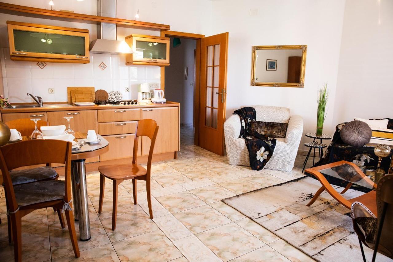 Villa Mareonda - Apartments Sussurro Rovinj Extérieur photo