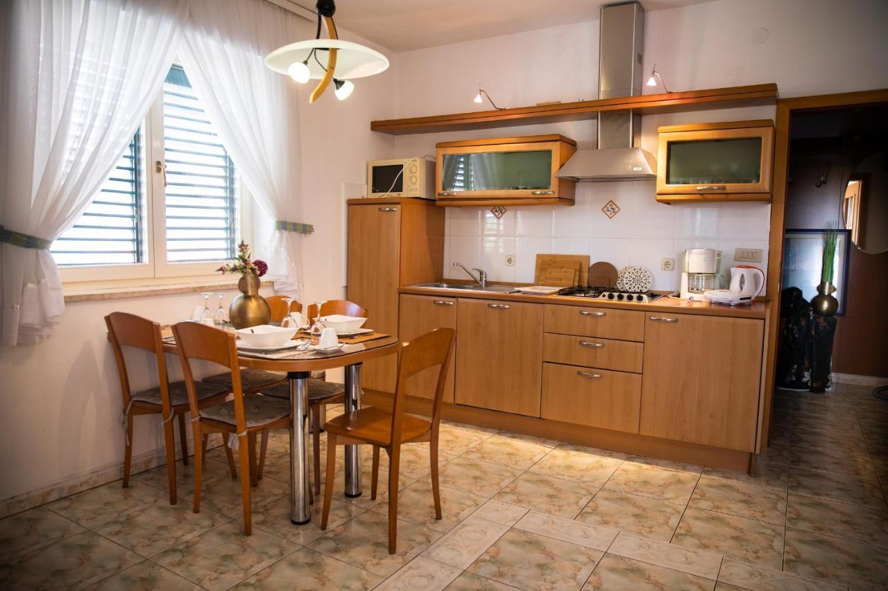 Villa Mareonda - Apartments Sussurro Rovinj Extérieur photo
