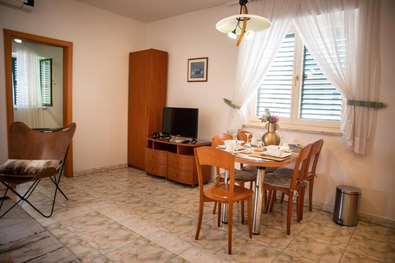 Villa Mareonda - Apartments Sussurro Rovinj Extérieur photo